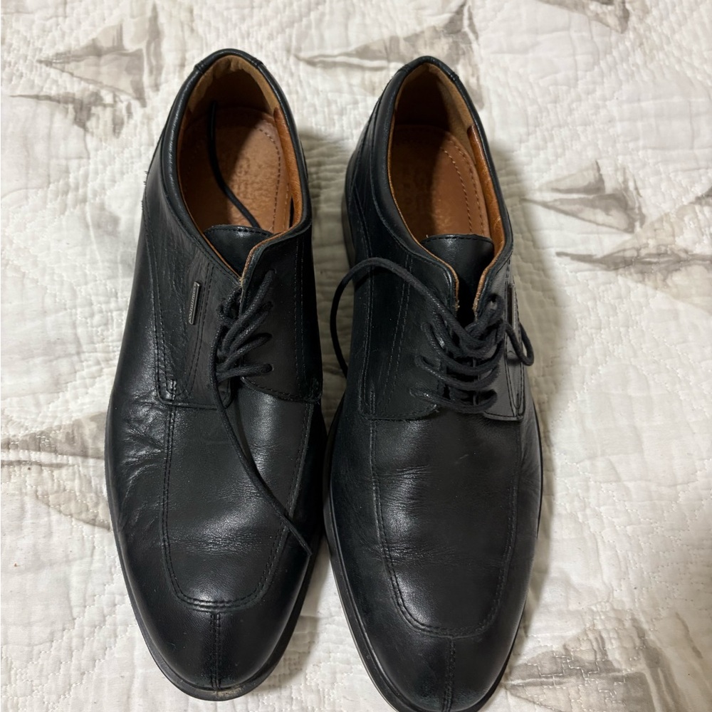 Geox boys size 39 Black Leather Dress Shoes